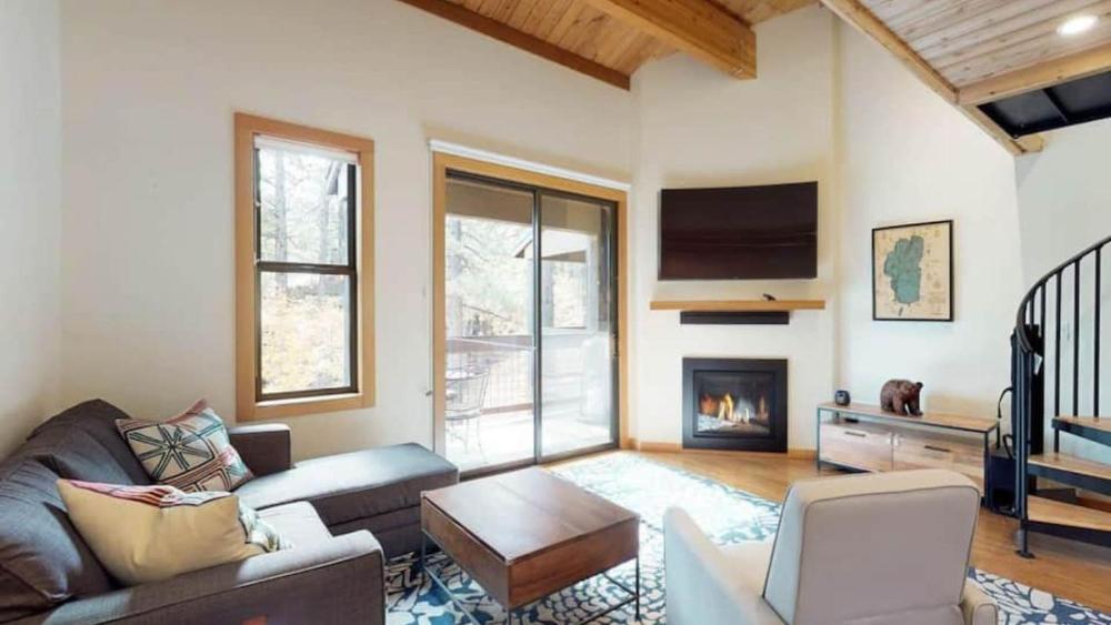 Sockeye by AvantStay Modern 2 BR Condo w Access to Northstar Resort Community